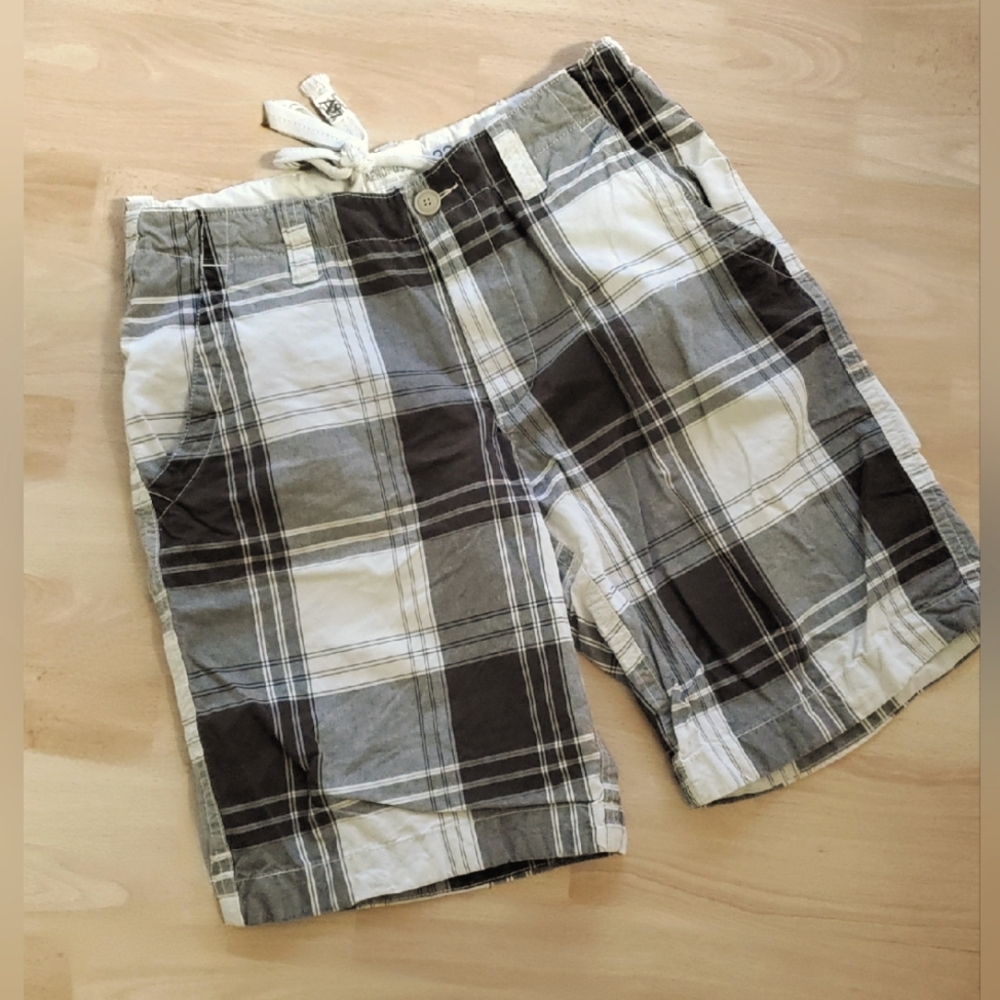 Aeropostle men's brown plaid flat front  dress shorts. Size 32